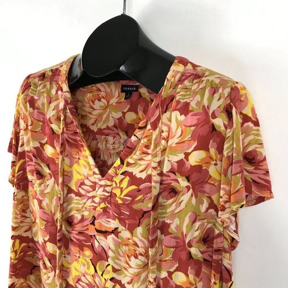 Torrid Rayon Crepe Tie Flutter Sleeve Peasant Top Women's Plus Size 1/1X Floral - Picture 3 of 11